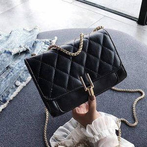 Diamond Pattern Shoulder Bag | Quilted Leather bag